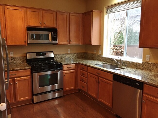Foto del edificio - Lovely Spacious 4 Bedroom Home Located in ...