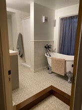 Building Photo - 139 Railroad St