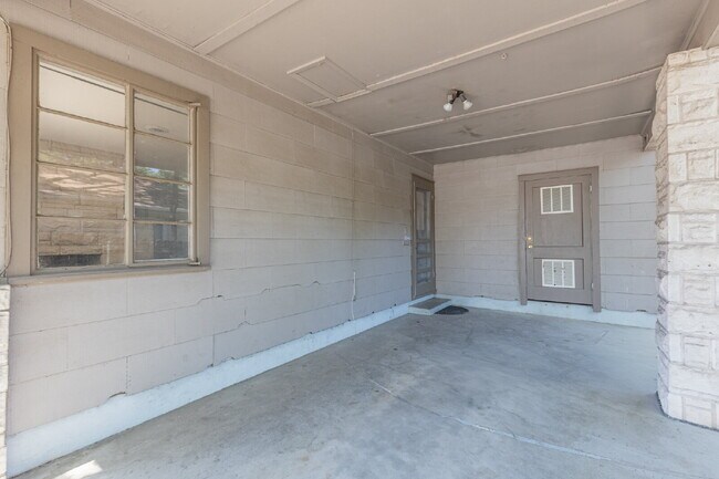 Foto del edificio - 2910 Hampton Rd