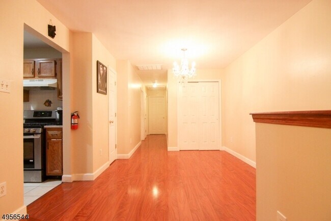 Foto del edificio - 691 N 6th St