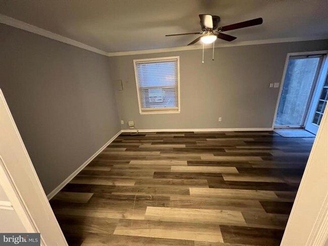 Foto del edificio - Beautiful fully renovated Townhomw 3 beds ...