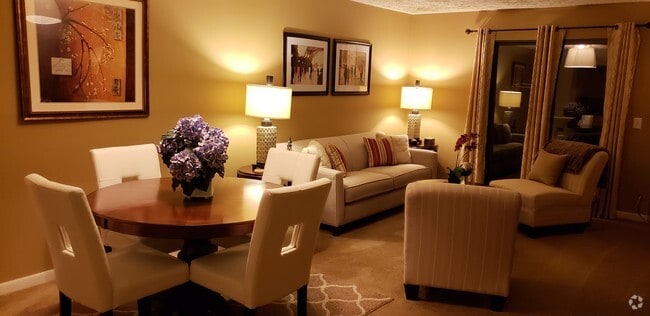 Building Photo - Hilltop Terrace Apartments!!! Amazing rental!