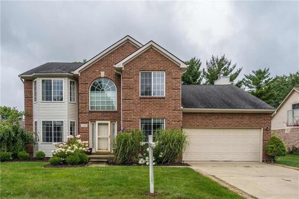 Foto principal - 2210 Radcliffe Dr