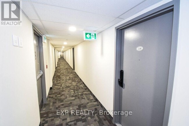 Photo du bâtiment - 50 Herrick Ave