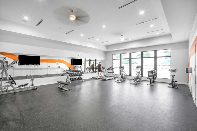 Foto del edificio - 21443 NE 2nd Ct