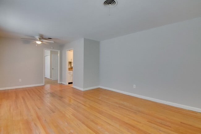 Building Photo - 2710 Glenn Hills Dr