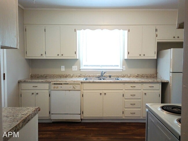 Foto del edificio - 4 br, 3 bath House - 1002 15th Ave SW