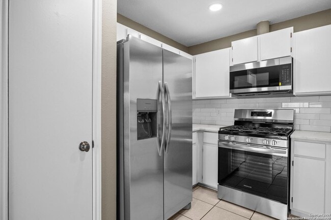 Foto del edificio - 5281 Meadow Rise St