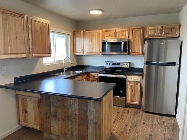 Building Photo - 307 Moraine Way