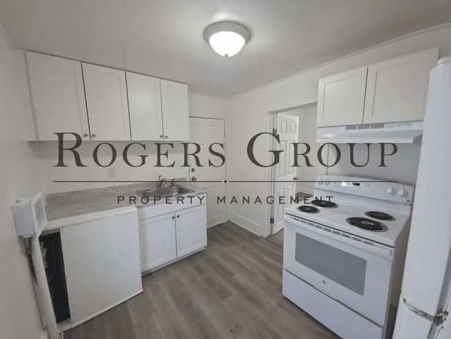 Building Photo - 652 Ransom St