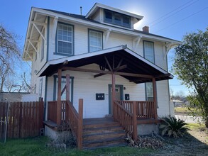 Building Photo - 102 Bailey Ave