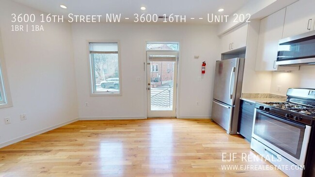 Building Photo - Mount Pleasant Updated One Bedroom W/Parki...