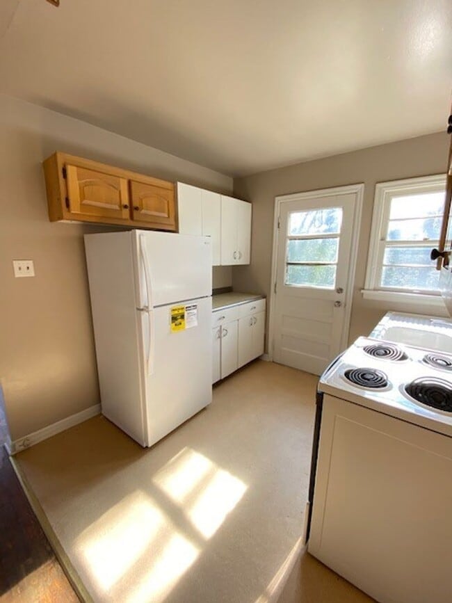 Building Photo - 1027 Bellemeade Ave