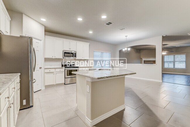 Foto del edificio - 2109 Lorrie Ln