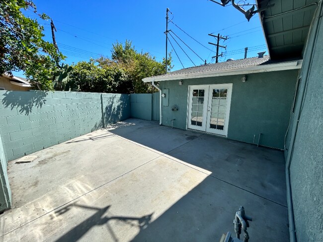 Building Photo - 2820 W Ravenswood Dr