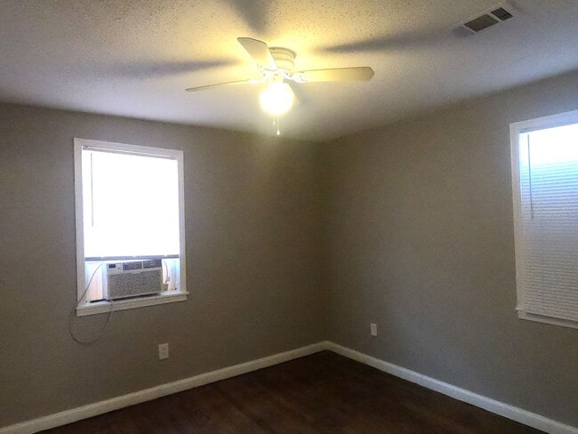 Building Photo - Very Nice Newly Rehabbed Home in S. Memphis