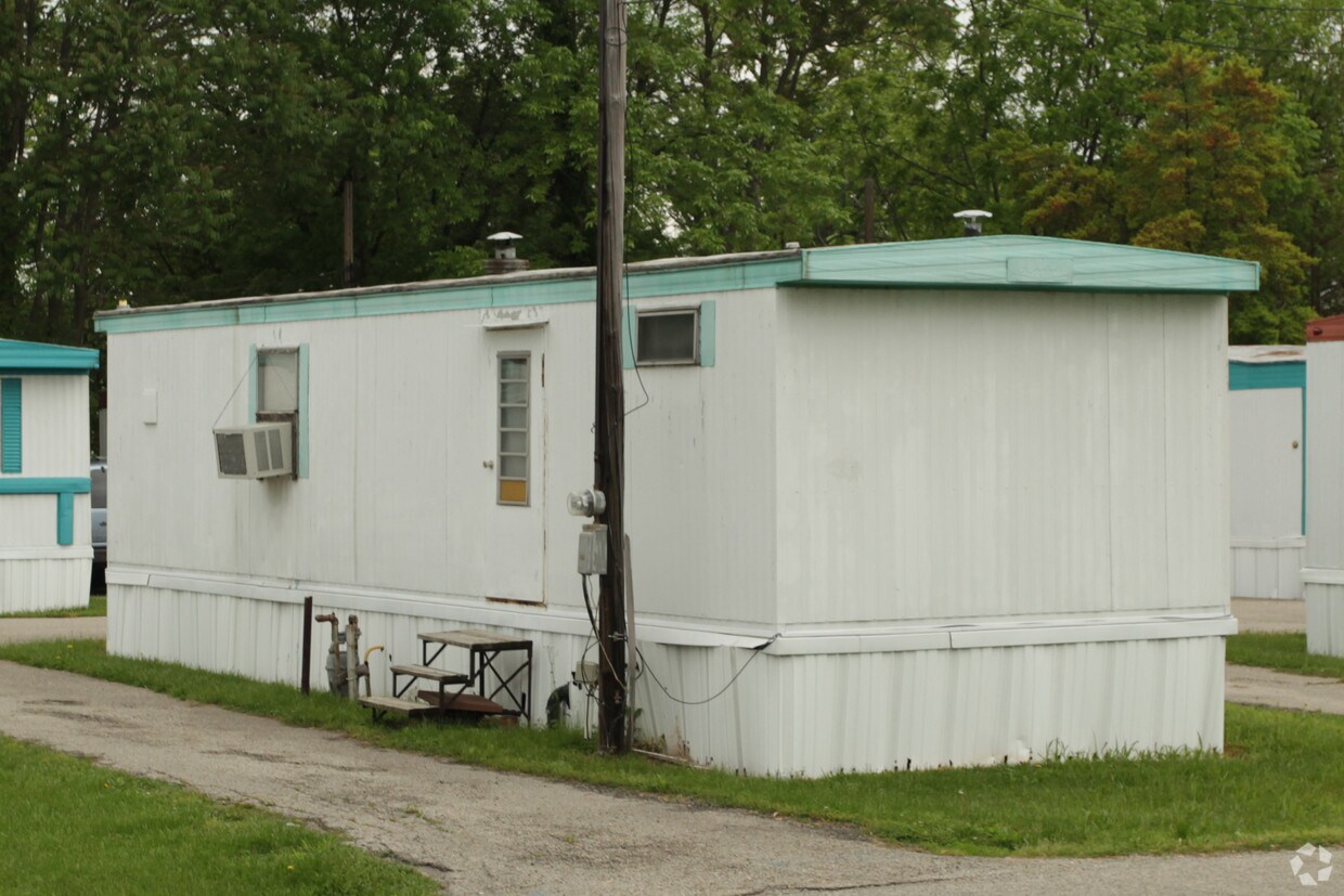 Building Photo - 1701-1721 Lamkins Ct