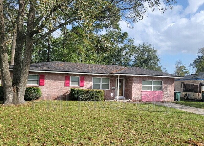 Building Photo - 7819 Lisa Dr E