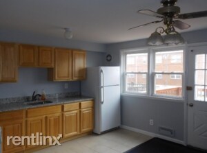 Building Photo - 1400 Bonsal St