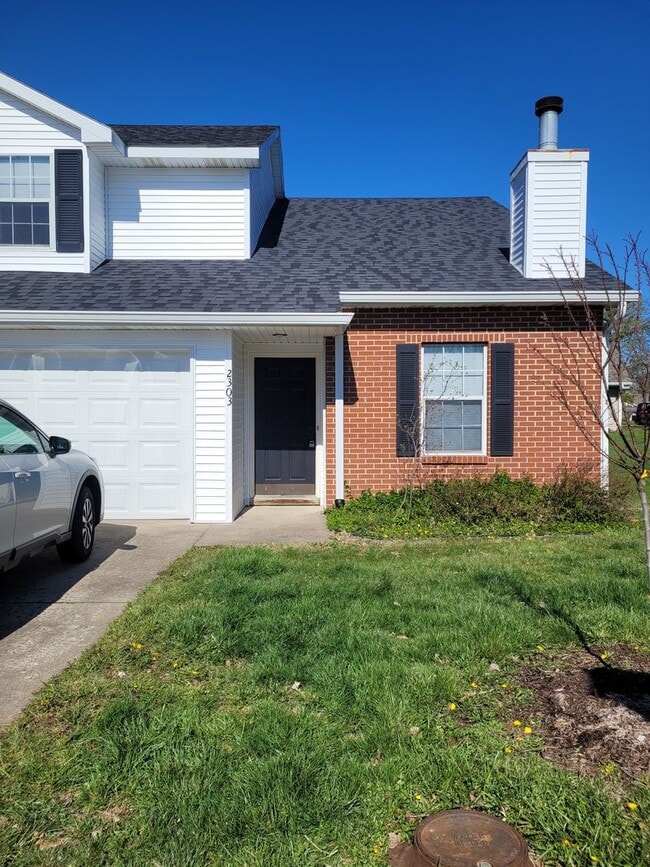 Building Photo - 2301-2303-2303 Monmouth Ct