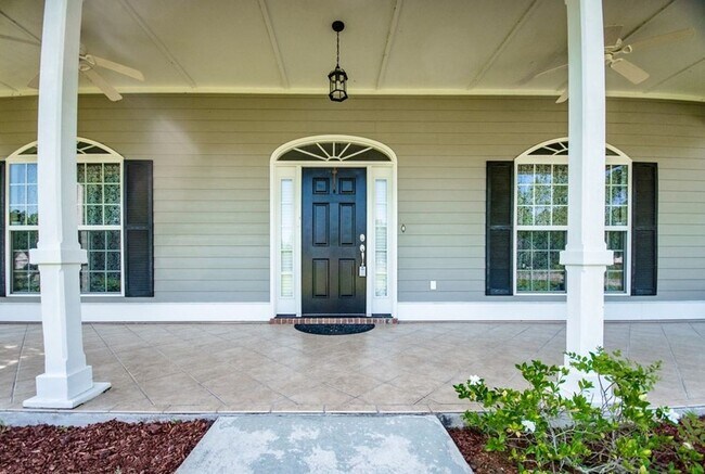 Building Photo - Spacious 4-Bedroom Home with Modern Amenities on Expansive Lot in Valdosta, GA