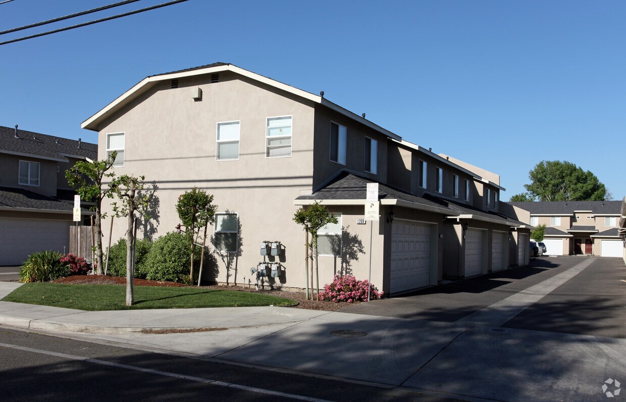 1203 - 1209 Colorado Ave - 1203-1209 Colorado Ave