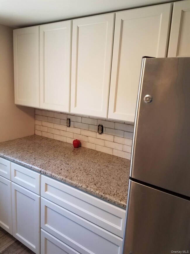 Building Photo - 712 7th St