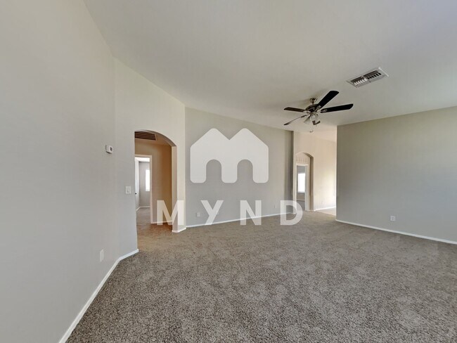 Foto del edificio - 6678 E Escape Ave