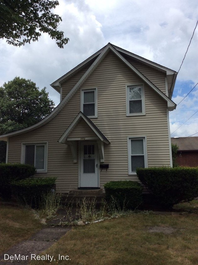 173 Poland Ave, Struthers, OH 44471 House Rental in Struthers, OH