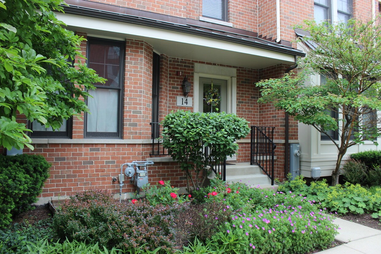 14 Meacham Ave, Park Ridge, IL 60068 Townhome Rentals in Park Ridge