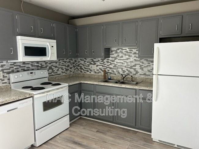 Foto del edificio - 1010 Country Club Rd