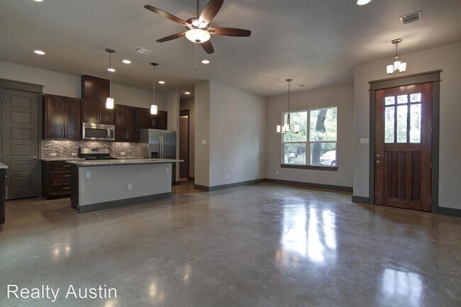 6 br, 3 bath House - 923 East 37th Street photo'