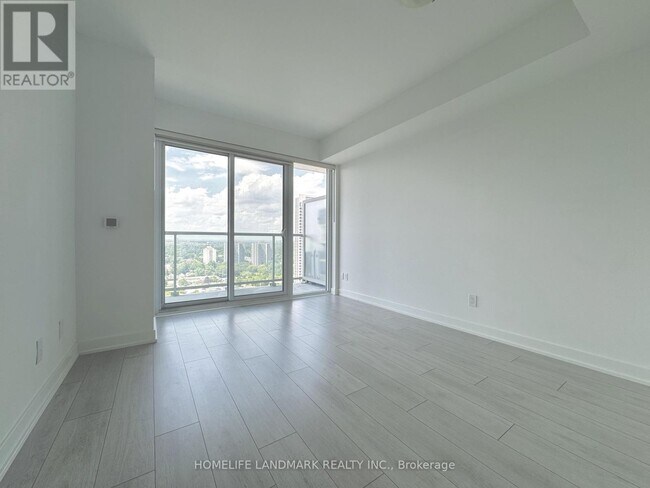 Building Photo - 2033 Kennedy Rd