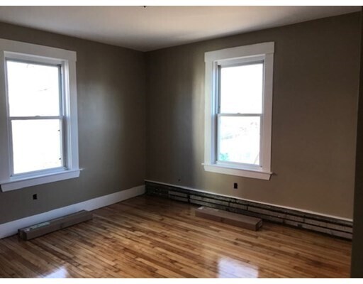 Building Photo - 333 Oak Hill Rd
