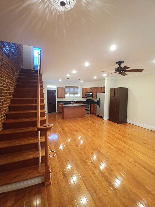 Photo - 1352 Pennsylvania Ave NW House