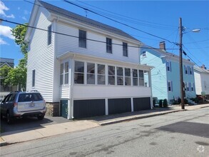 Building Photo - 11-11 Byrnes St