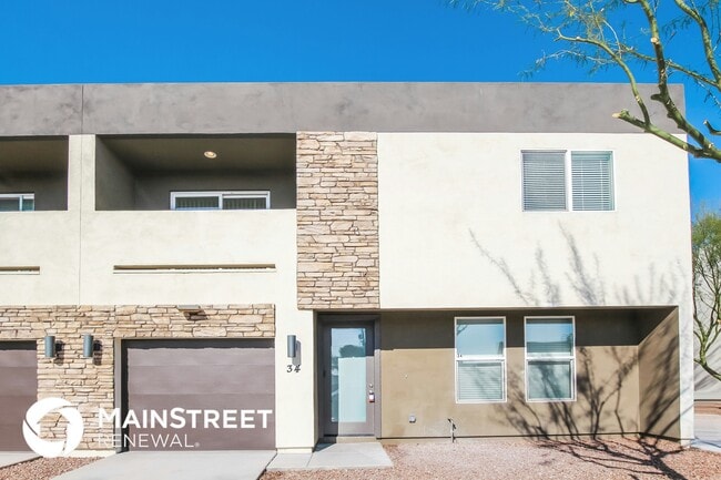 Building Photo - 2000 N 36th St