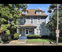 Building Photo - 213 Woodbine St