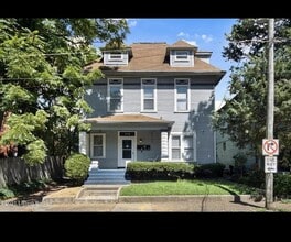 Building Photo - 213 Woodbine St