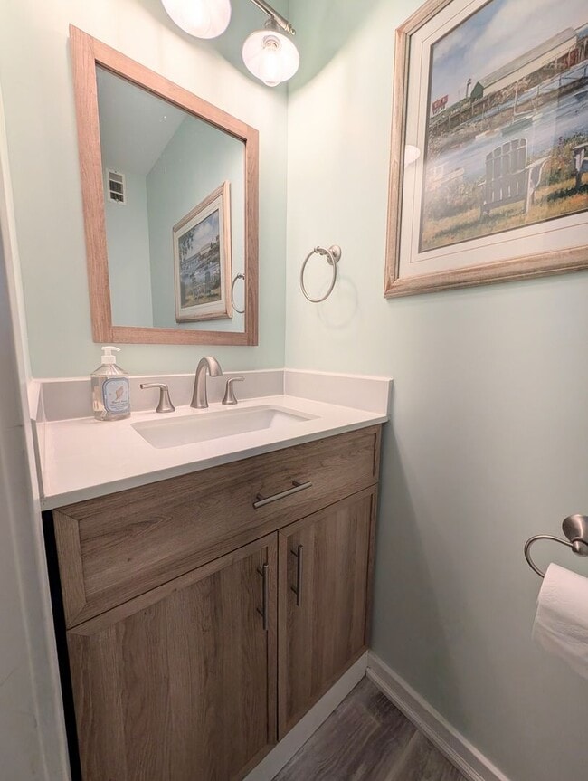Building Photo - 4350 Intercoastal Dr
