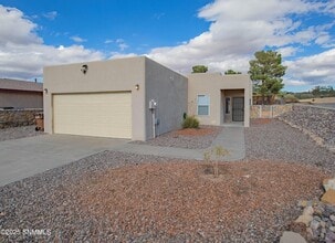 Building Photo - 2656 Bearcat Dr