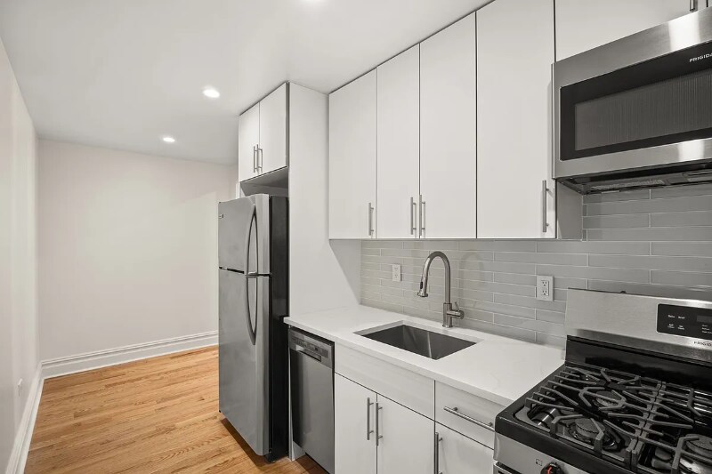 Primary Photo - 97-25 64th Ave