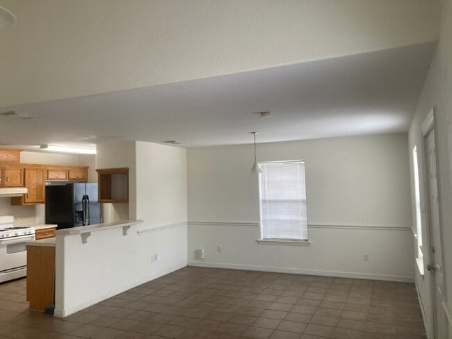 Building Photo - 628 Caperton St