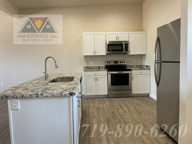 Foto del edificio - 753 E Springmont Dr