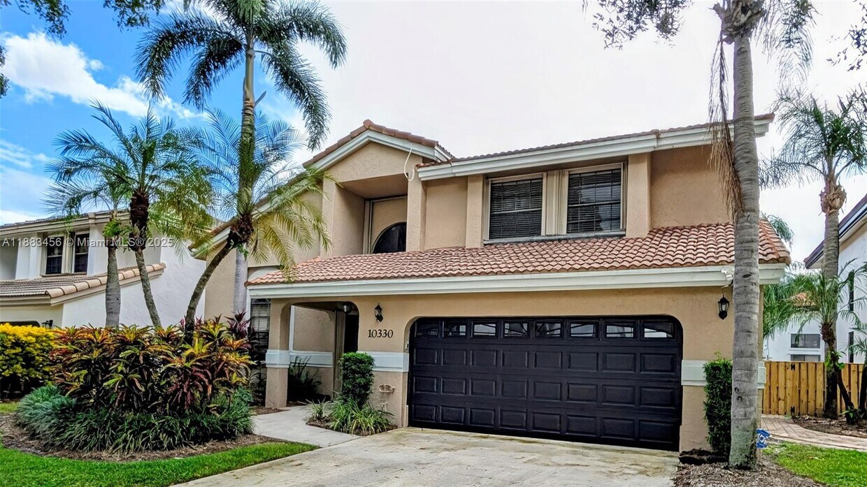 Foto principal - 10330 NW 12th Pl