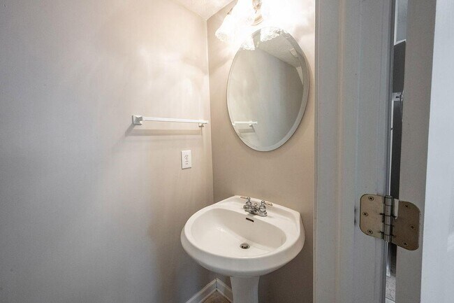 Building Photo - 9246 Eden Woods Ct