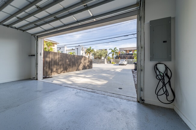 Foto del edificio - 2325 1st Ave S