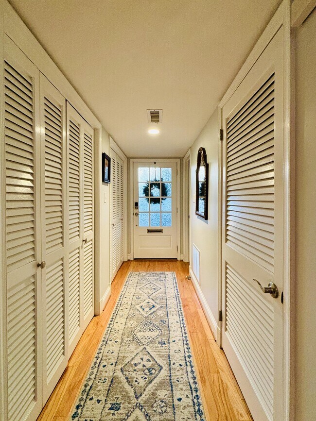 Building Photo - 205 James Thurber Ct