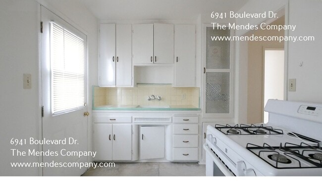 Building Photo - 6941 Boulevard Dr