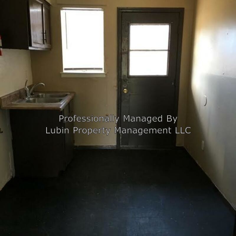 Building Photo - 1227 Azalia St